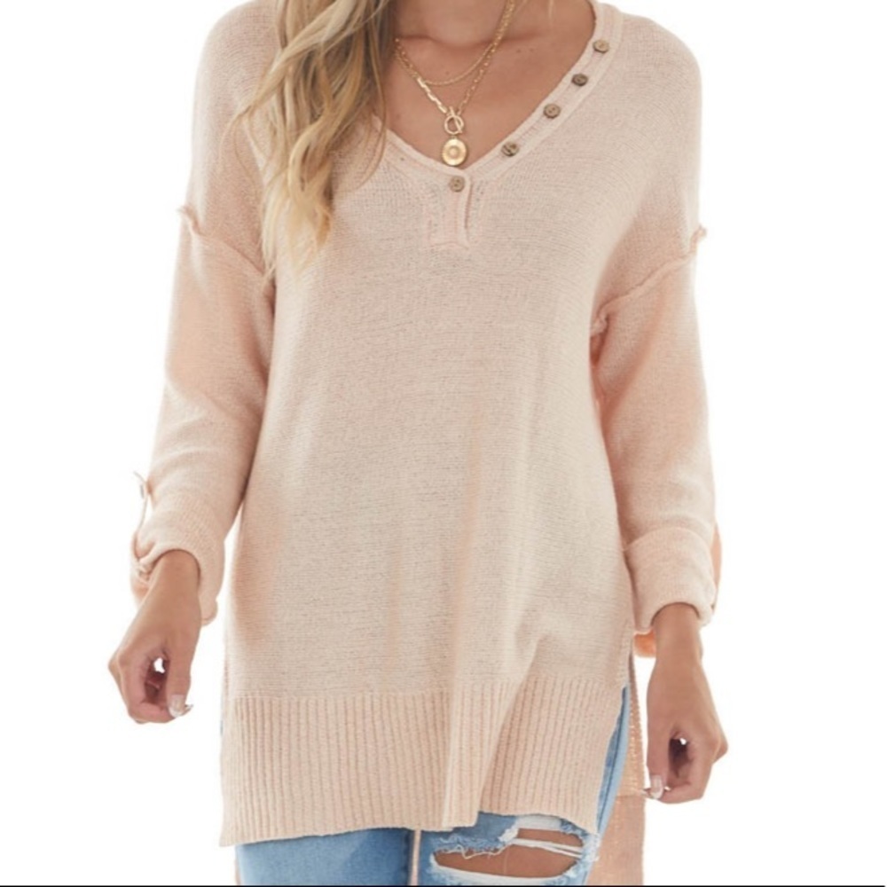Ces Femme Women’s pale pink/apricot lightweight V neck sweater, size large